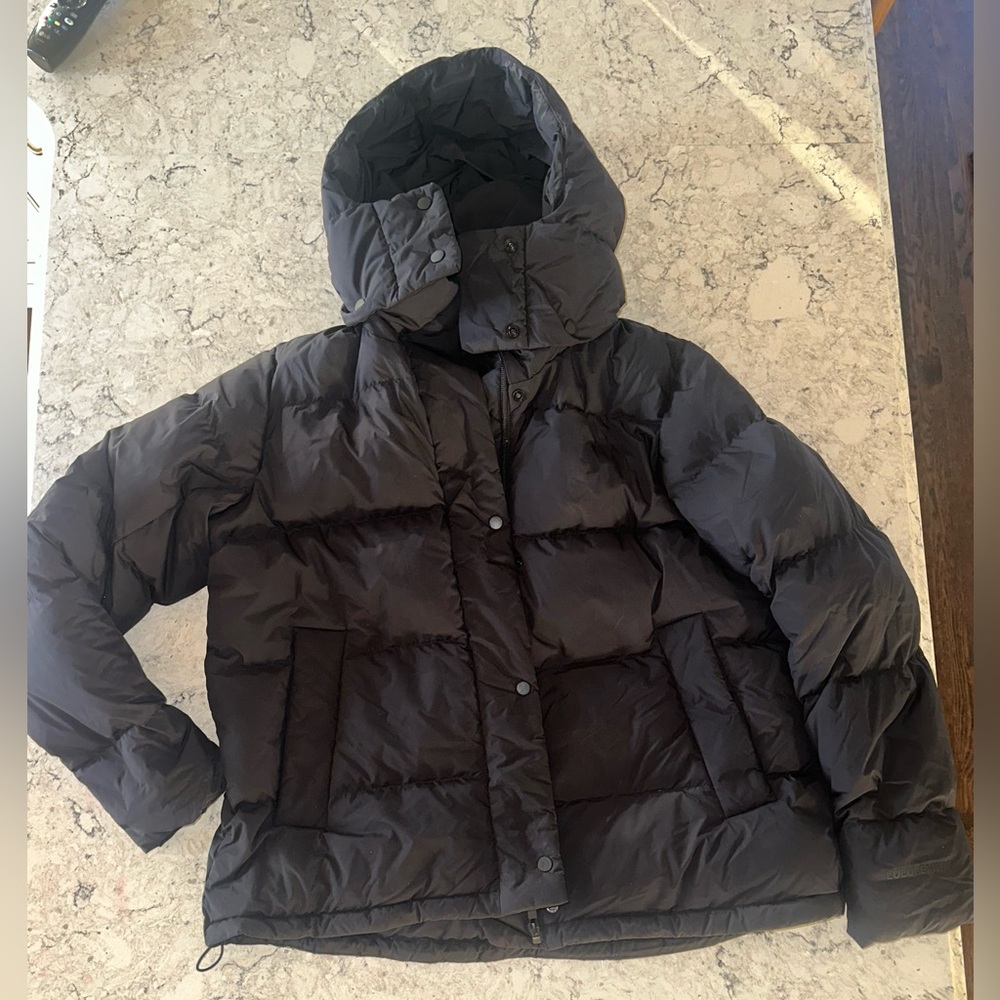 Lululemon Black Puffer coat with detachable hood size 8